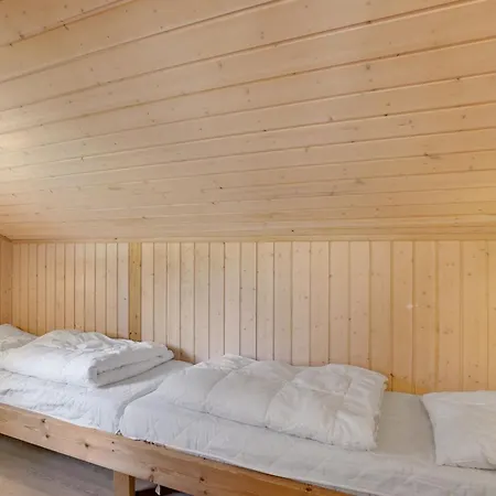 Kristian - 400m From The Sea By Interhome