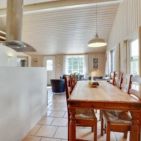 Kristian - 400m From The Sea By Interhome * Hals